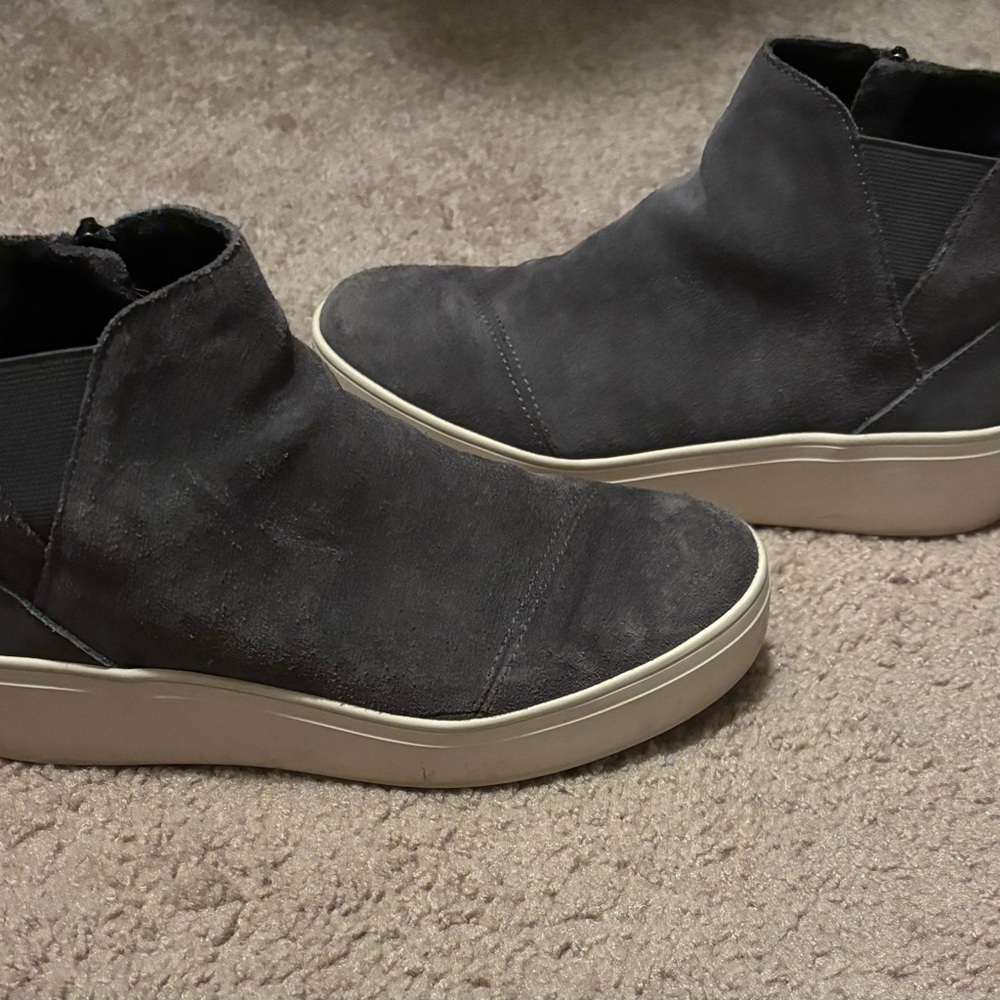 Toms Women's Dark Gray Ankle Booties